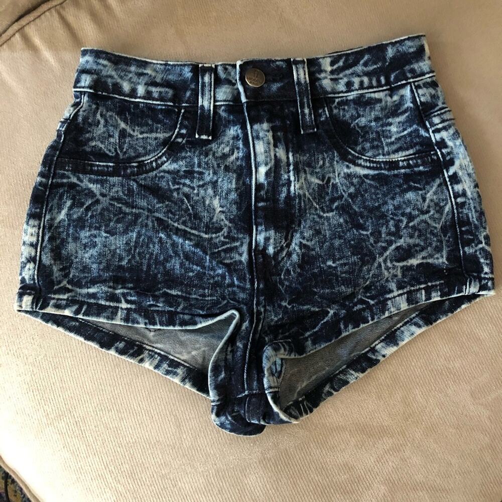 Hidden Jeans Shorts Small NWOT